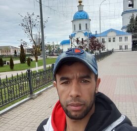 Валижон